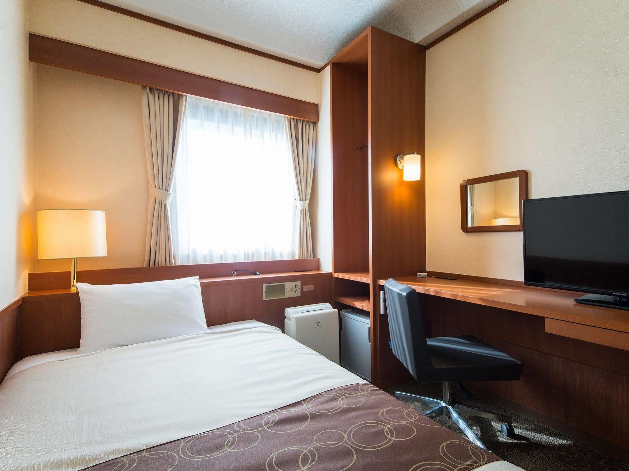 Osaka Umeda Os Hotel Zewnętrze zdjęcie